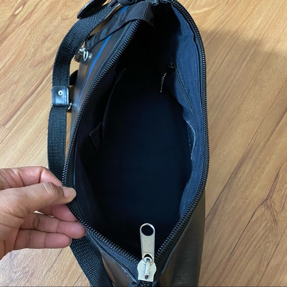 Global Exchange Fair Trade Black Rubber Handbag - Picture 8 of 16